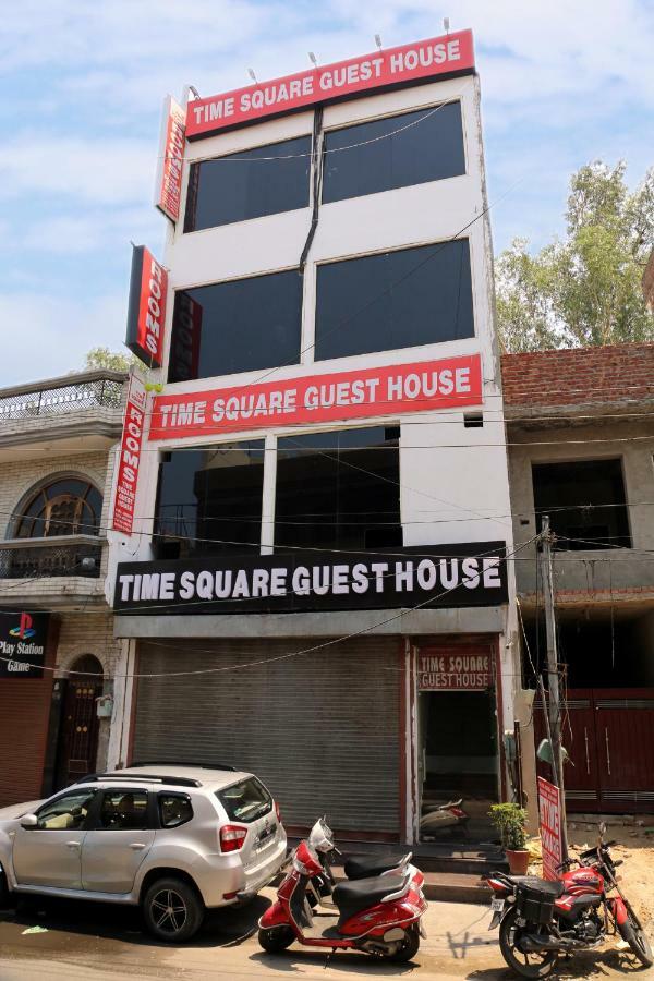 ג'לנדהר Time Square Guest House מראה חיצוני תמונה